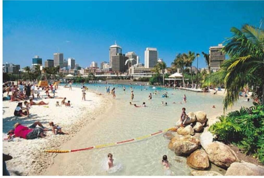 Adorable Private 2 Bedroom Guest + Pool Brisbane