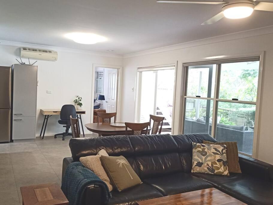 Apartment Adorable Private 2 Bedroom Guest + Pool *