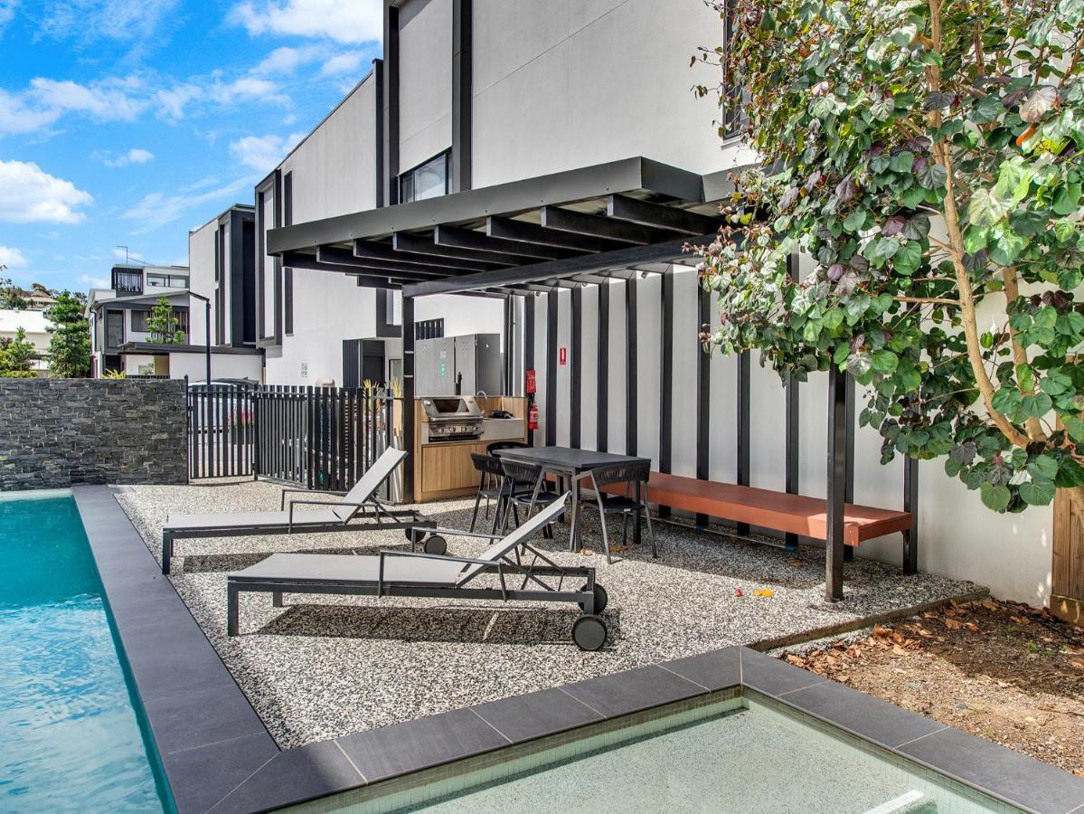 J24b - Bulimba From