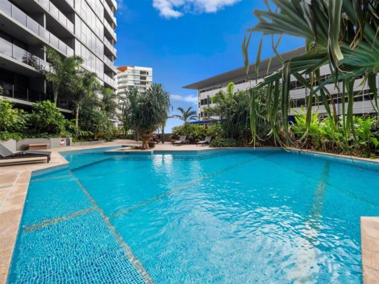 Great Views Pool High Level Boutique With Carpark Brisbane