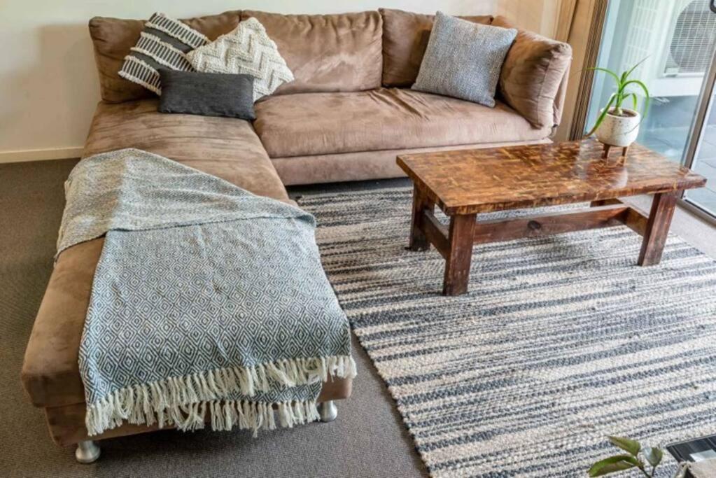 Urban Comfort Apt With Pool And Car Park Apartment Brisbane
