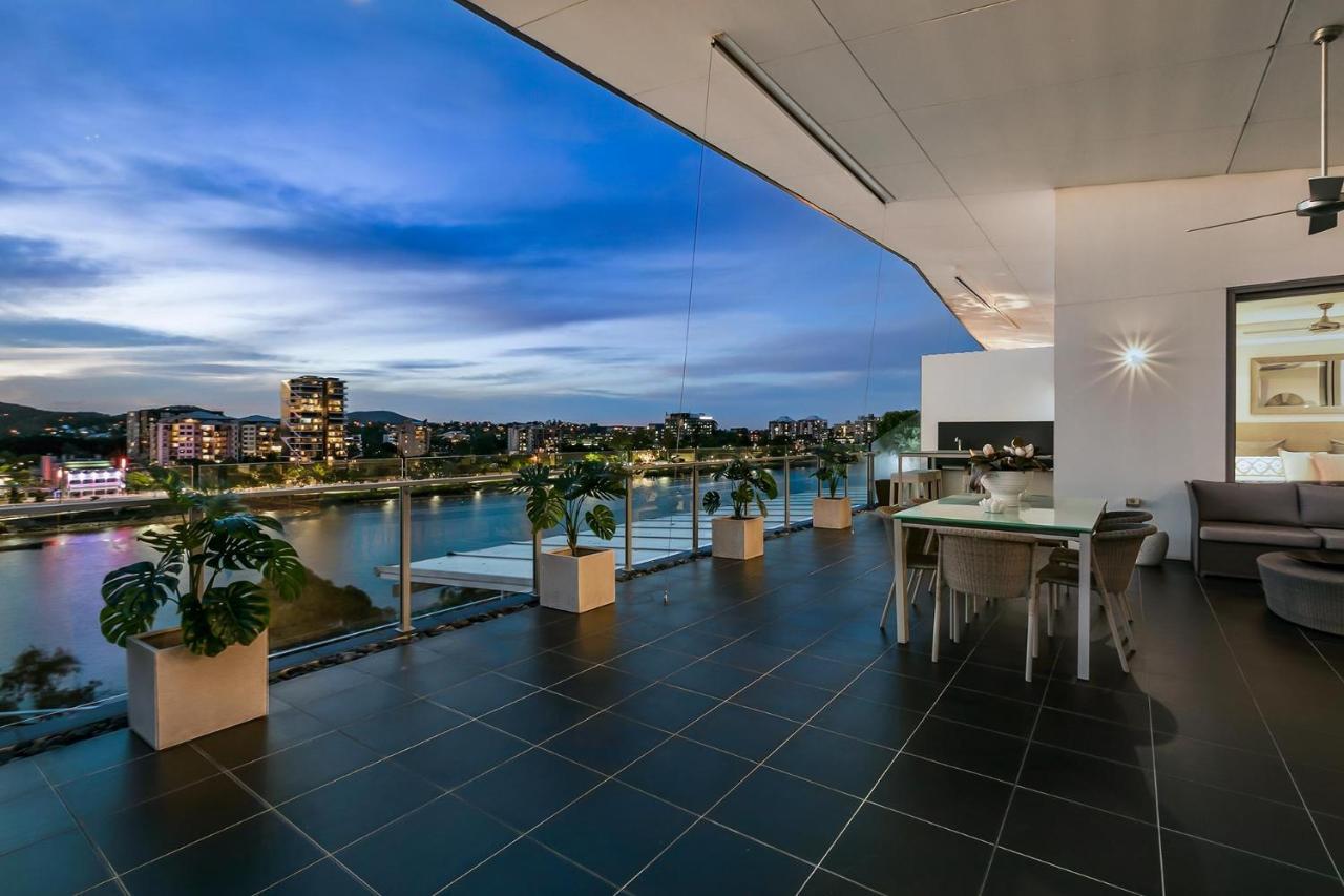 Apartment Stunning Waterfront Penthouse 3 Or 4 Bedrooms Brisbane