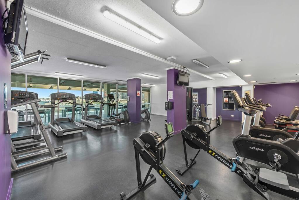 Dress Circle! 2bed/2bath/1car/amazing Views ~ Cbd Apartment Brisbane