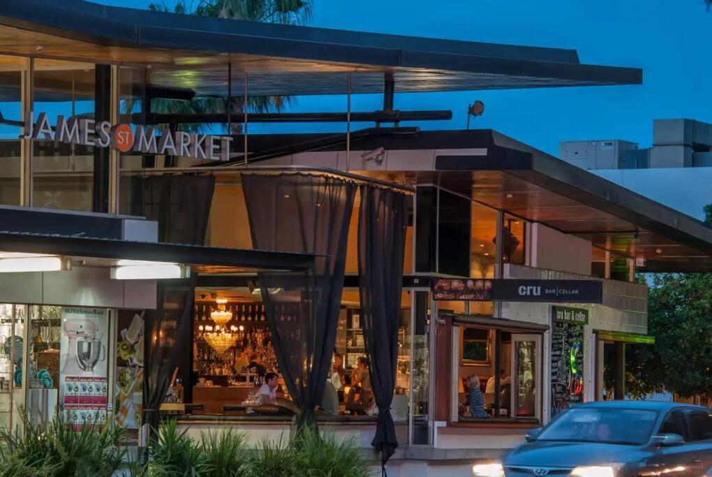 Apartment The Office! 1 Bed/1 Bath ~ New Farm Brisbane