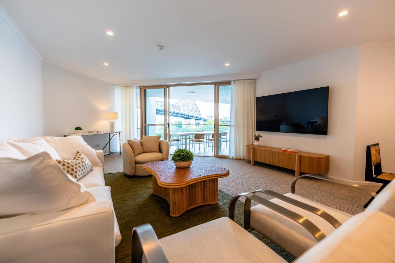 Story Bridge View With Parking And Pool Apartment