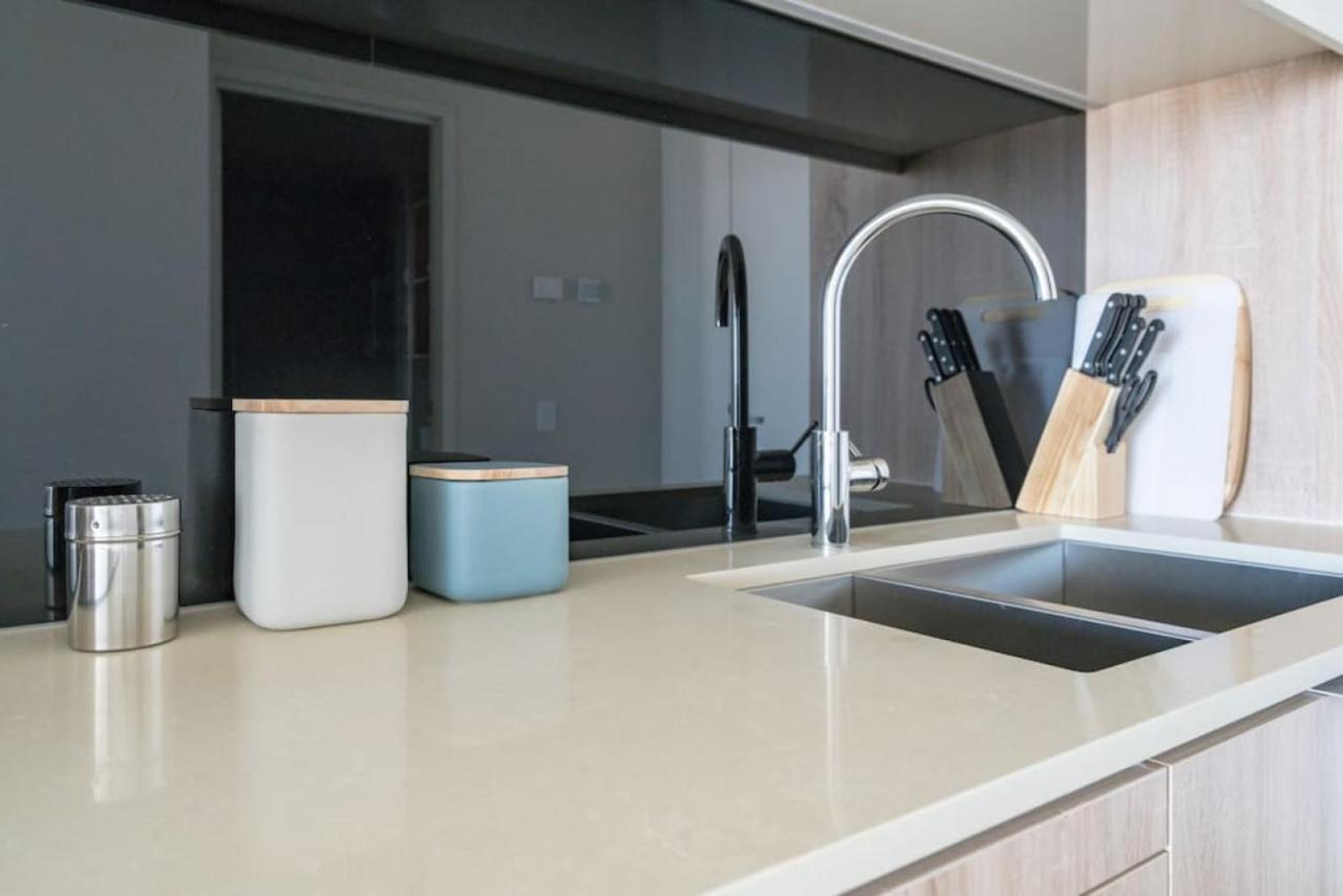 Apartment Stunning 1bd Haven With Panoramic Views *