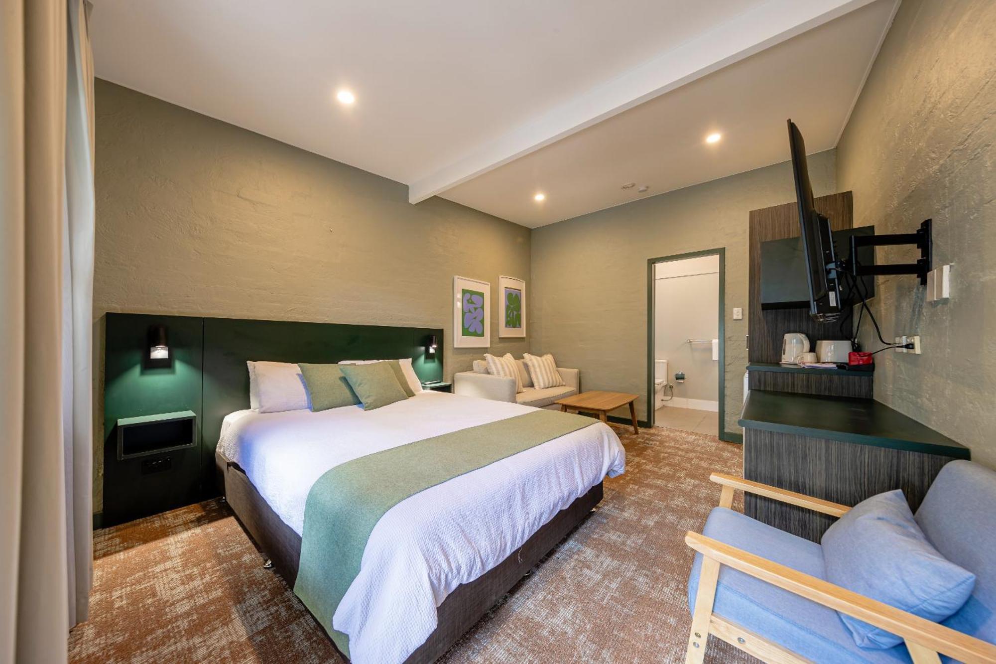 Everton Park 3* Brisbane