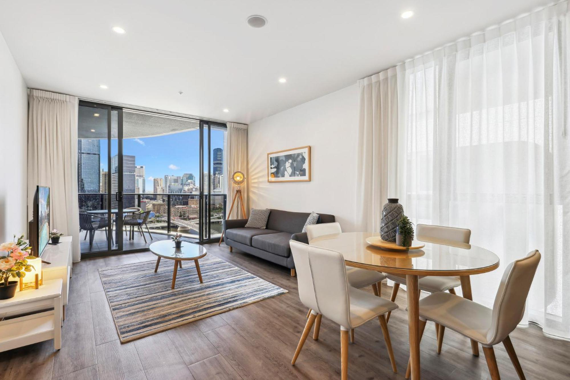 Chic 2-bed With Rooftop Pool Overlooking The *