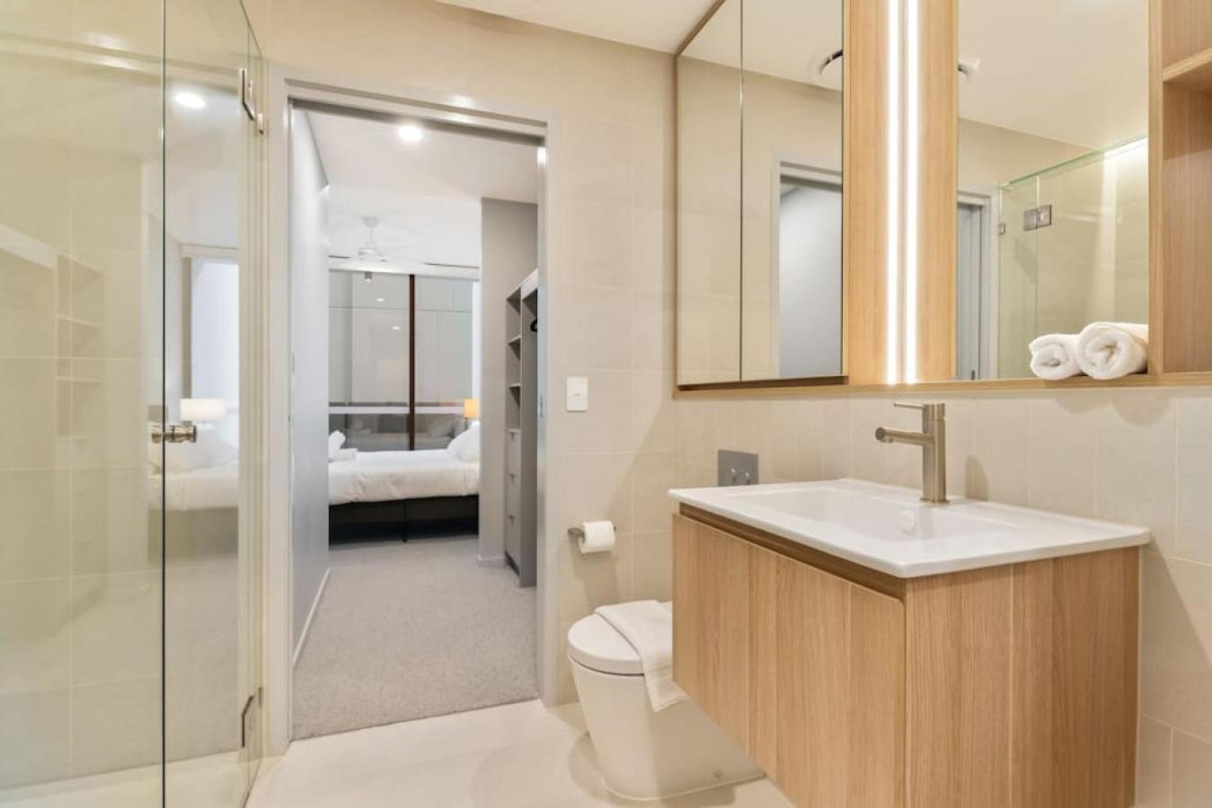 1br Luxury At Prime Location W Carpark Brisbane