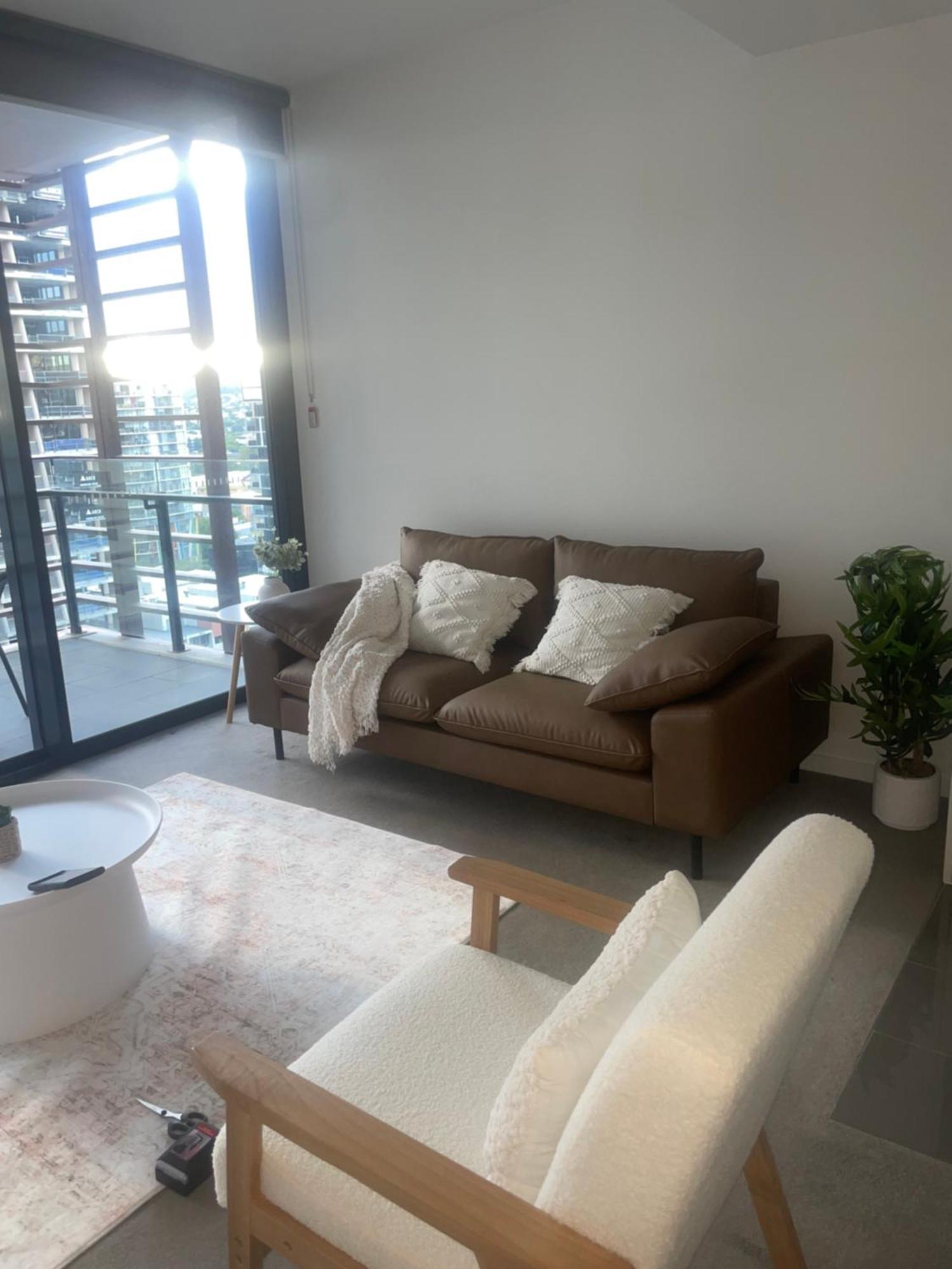 Views And Vibes - Free Parking - Great Location! Apartment