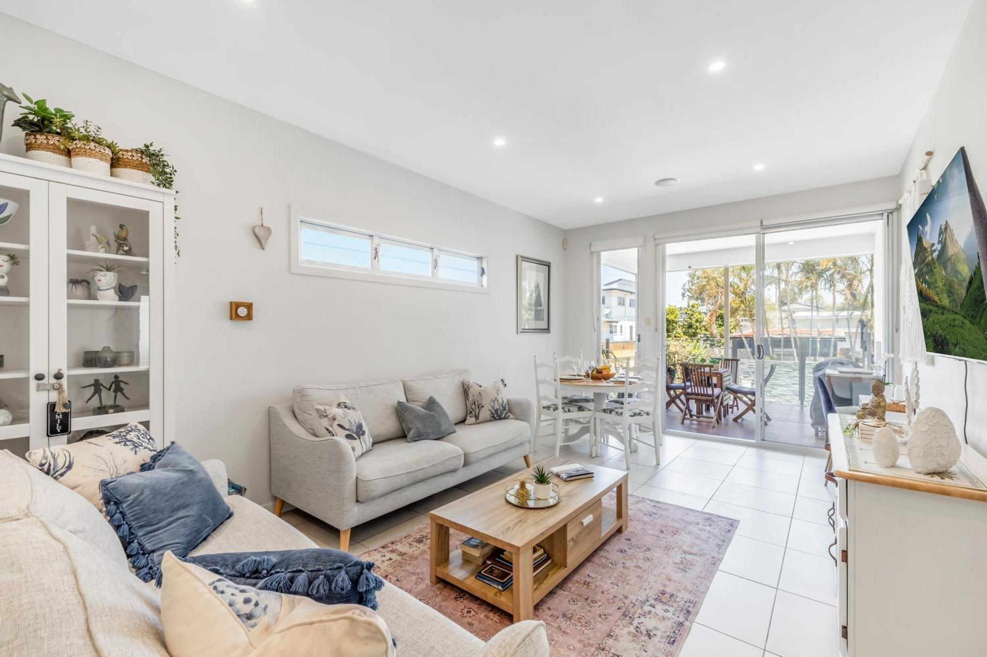 Apartment On Esplanade Own Flat & Pool, Manly Cafe Precinct *