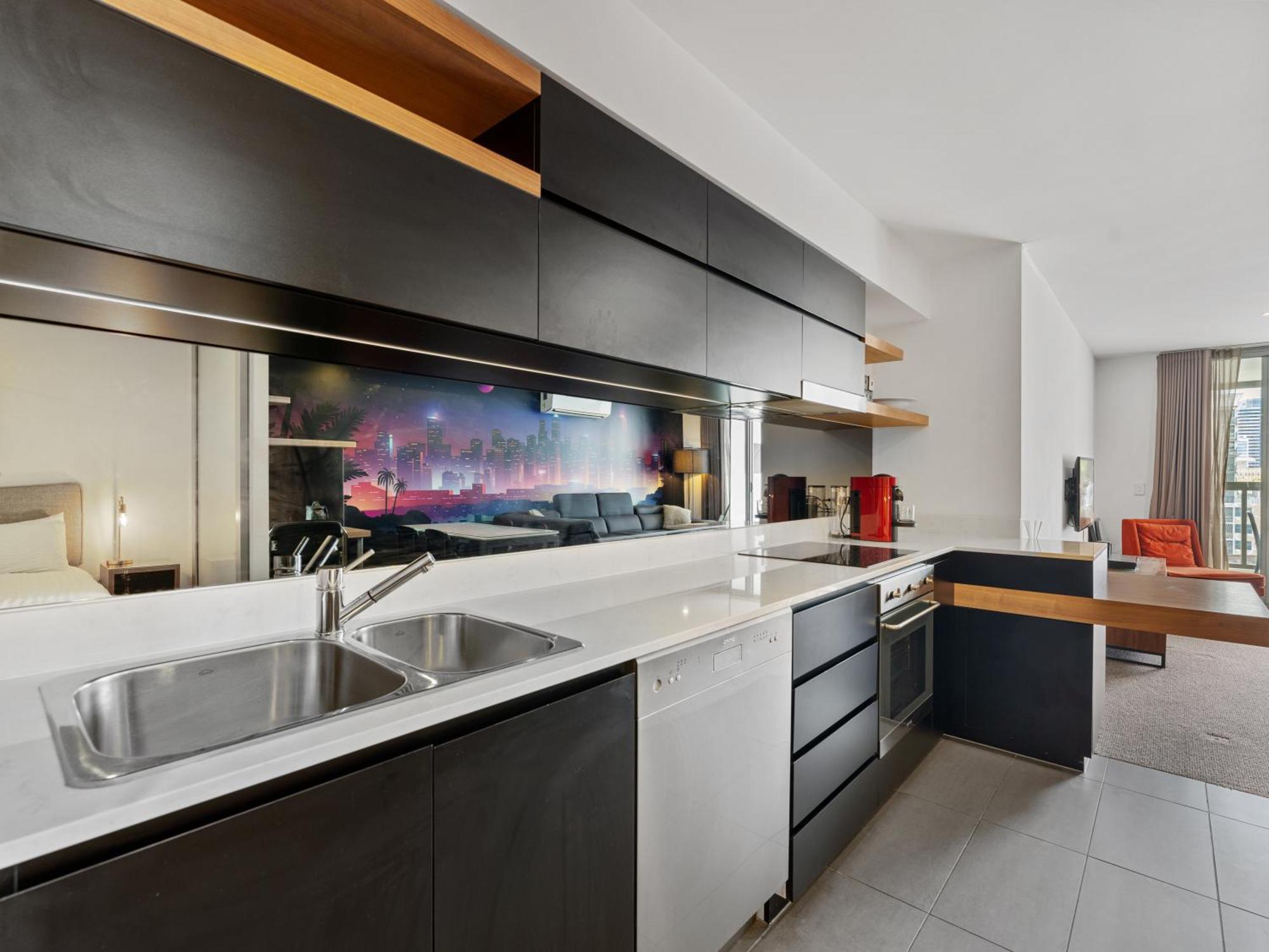 Apartment Discover Urban Bliss In Our 1-bedroom King Bed Apartment! Views And Cultural Gems *
