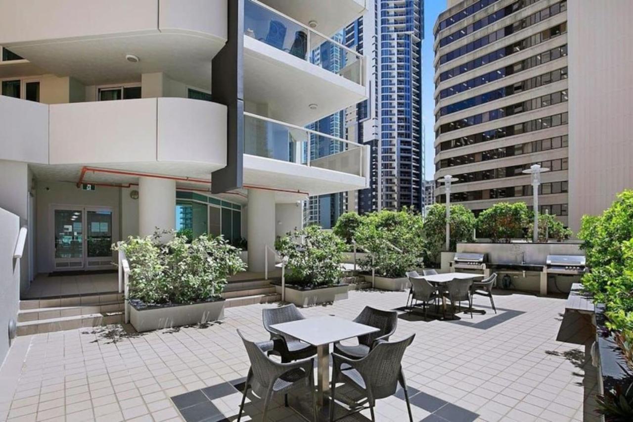 Lux Sub-penthouse With Casino Views Apartment *