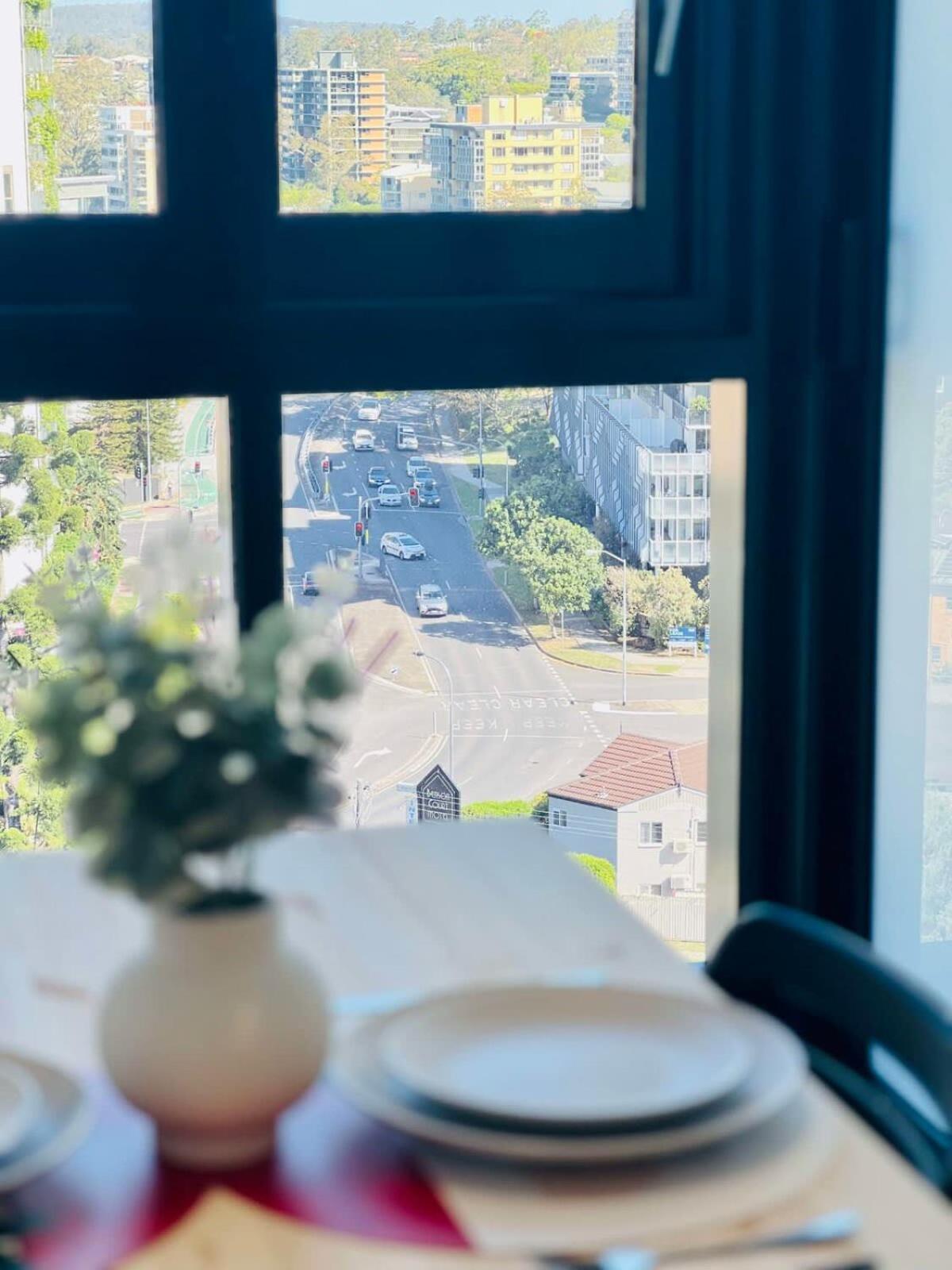 Apartment Cassa Toowong - Convenient 1b At Location With Parking Managed By The Cassa Brisbane