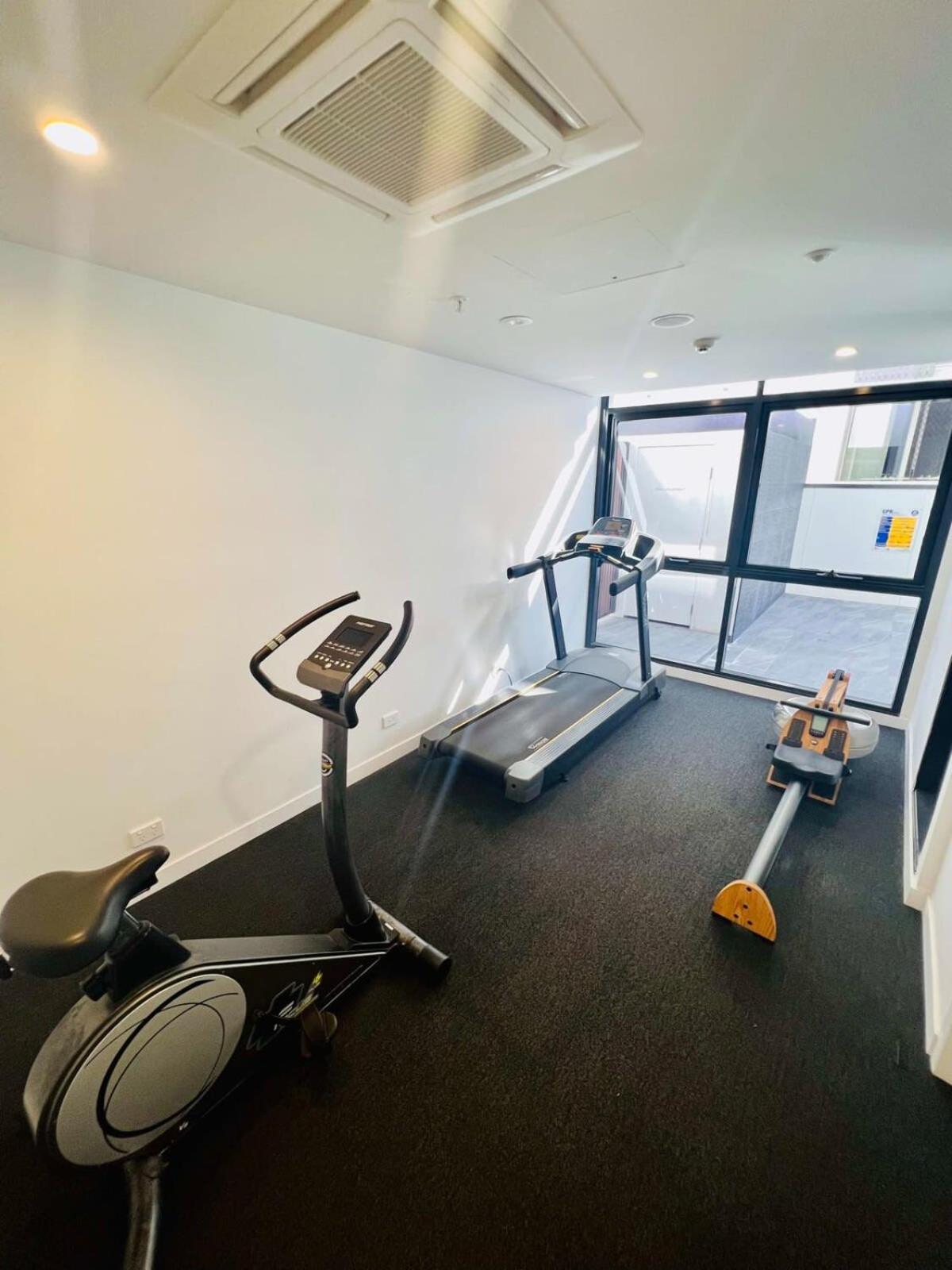 Cassa Toowong - Convenient 1b At Location With Parking Managed By The Cassa Apartment