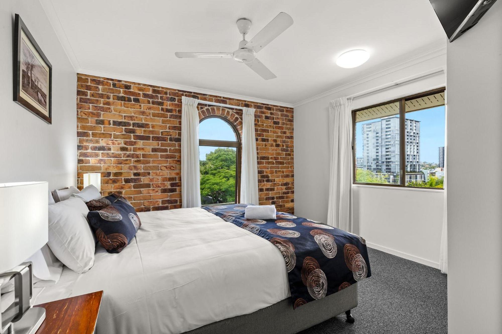 Toowong 4*