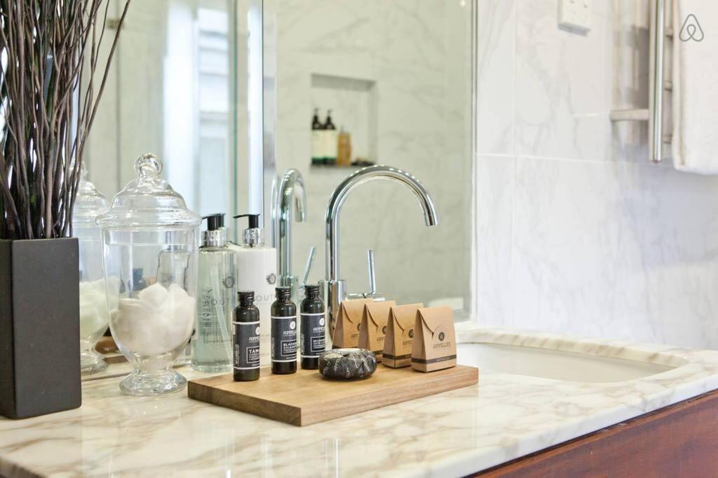 Stunning Tropical Oasis Free Parking Villa