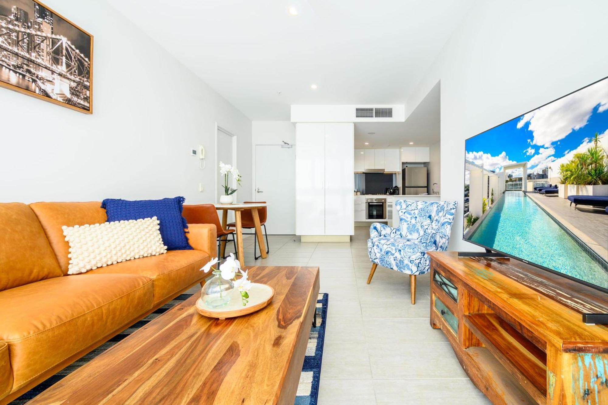 Apartment Oasis Stylish With Gym Rooftop Pool Brisbane