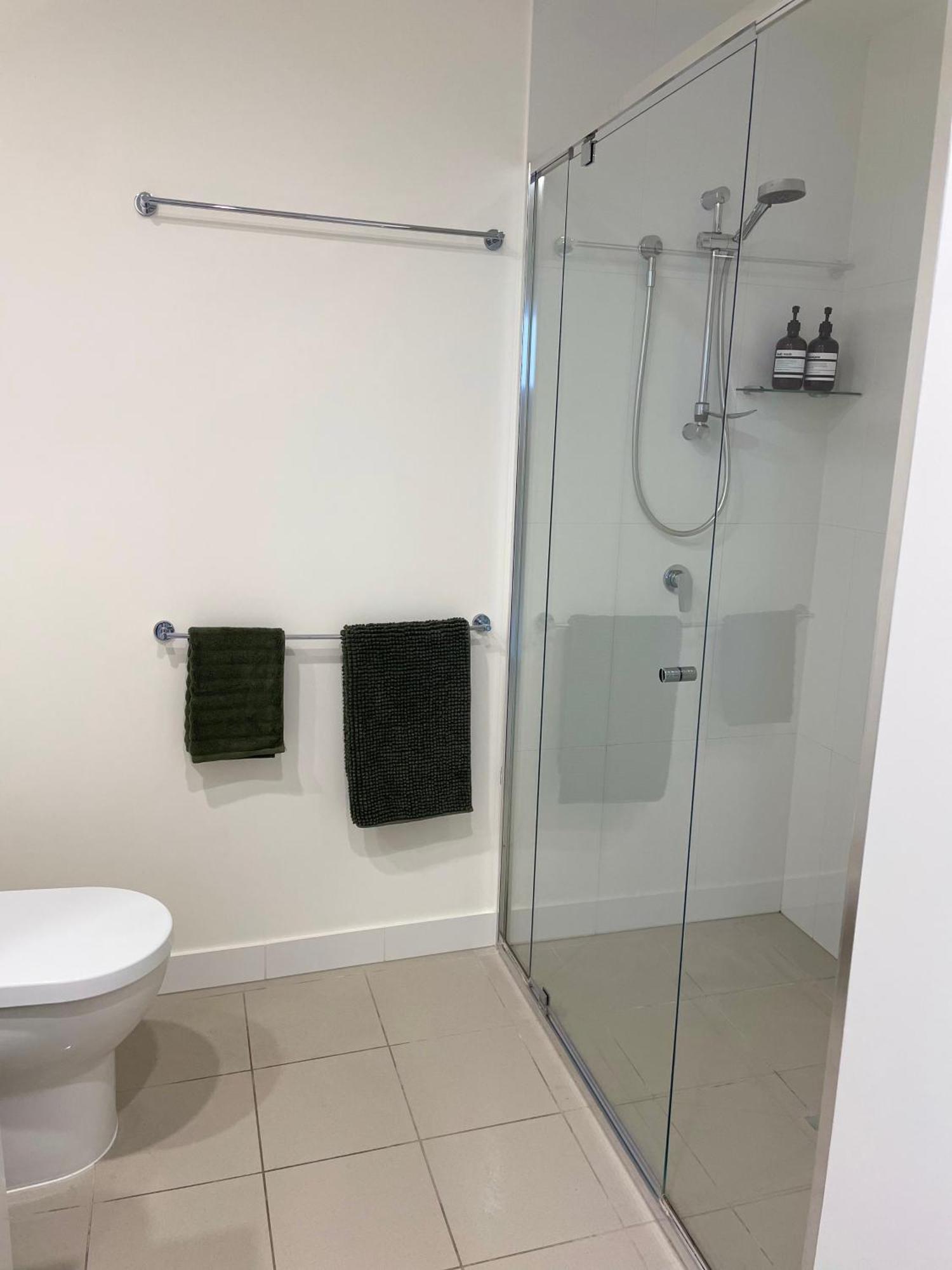 Apartment Top-floor Luxe In The Free Parking, Pool, Gym, Wifi