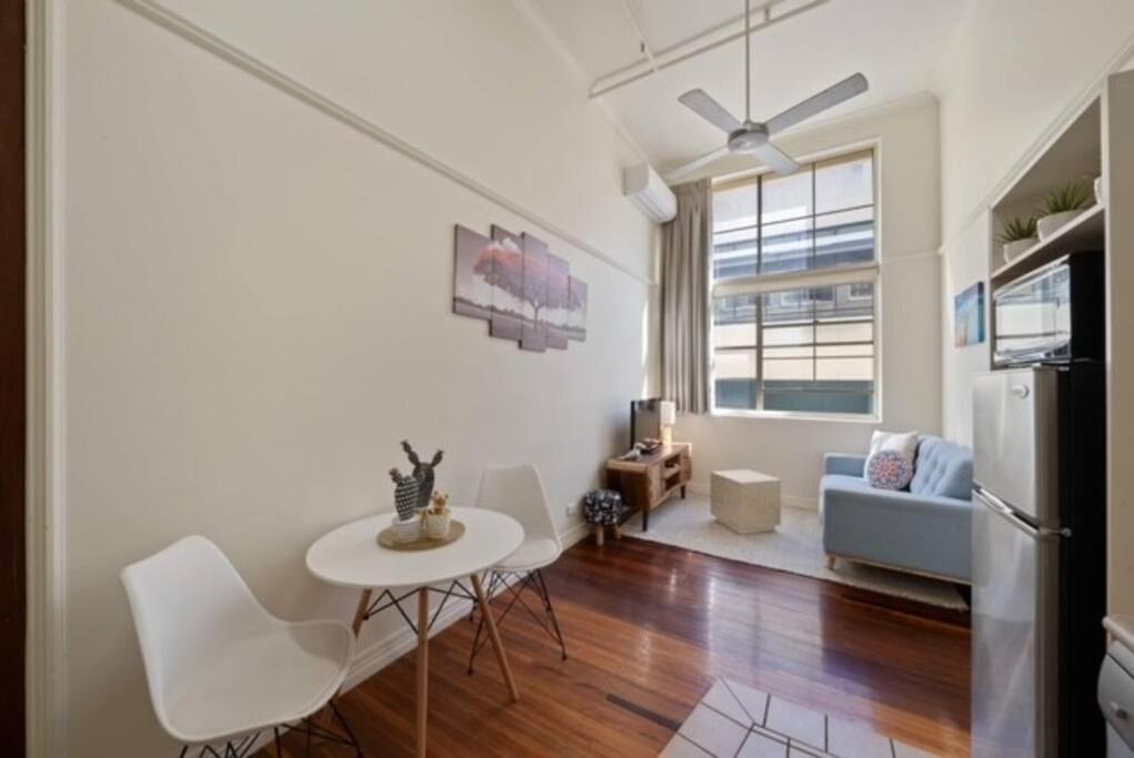 Cool New Yorker Cbd Apartment *