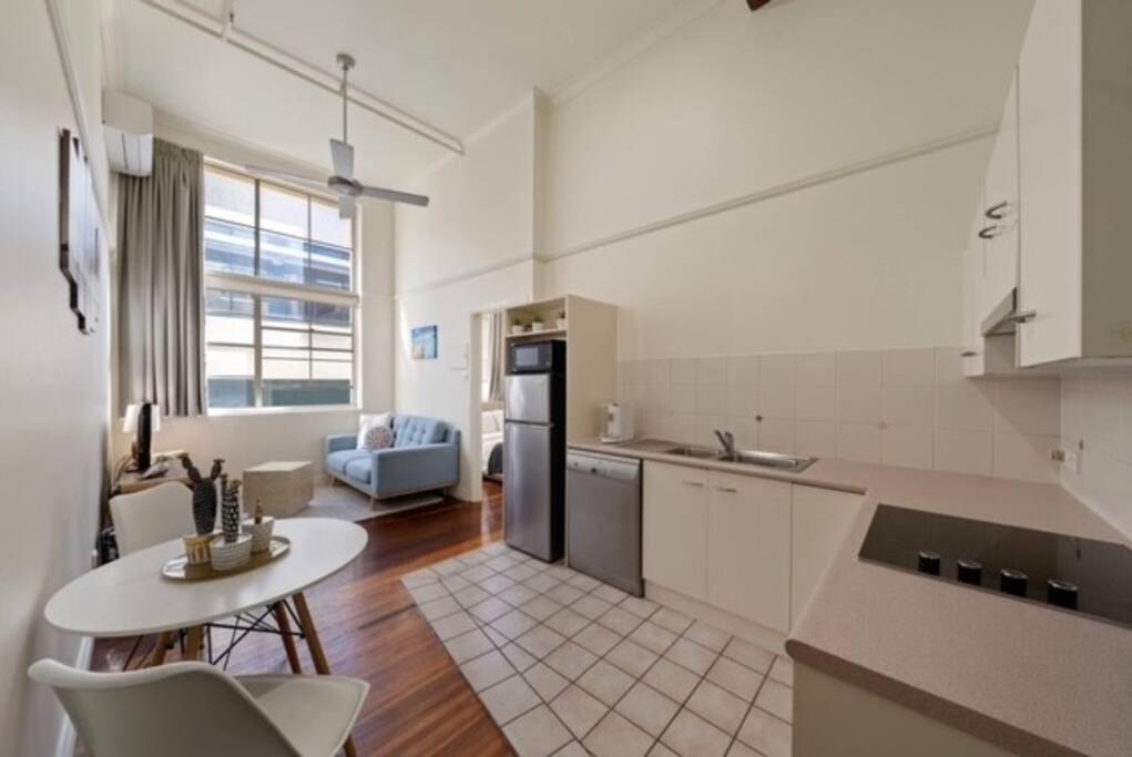 Cool New Yorker Cbd * Brisbane