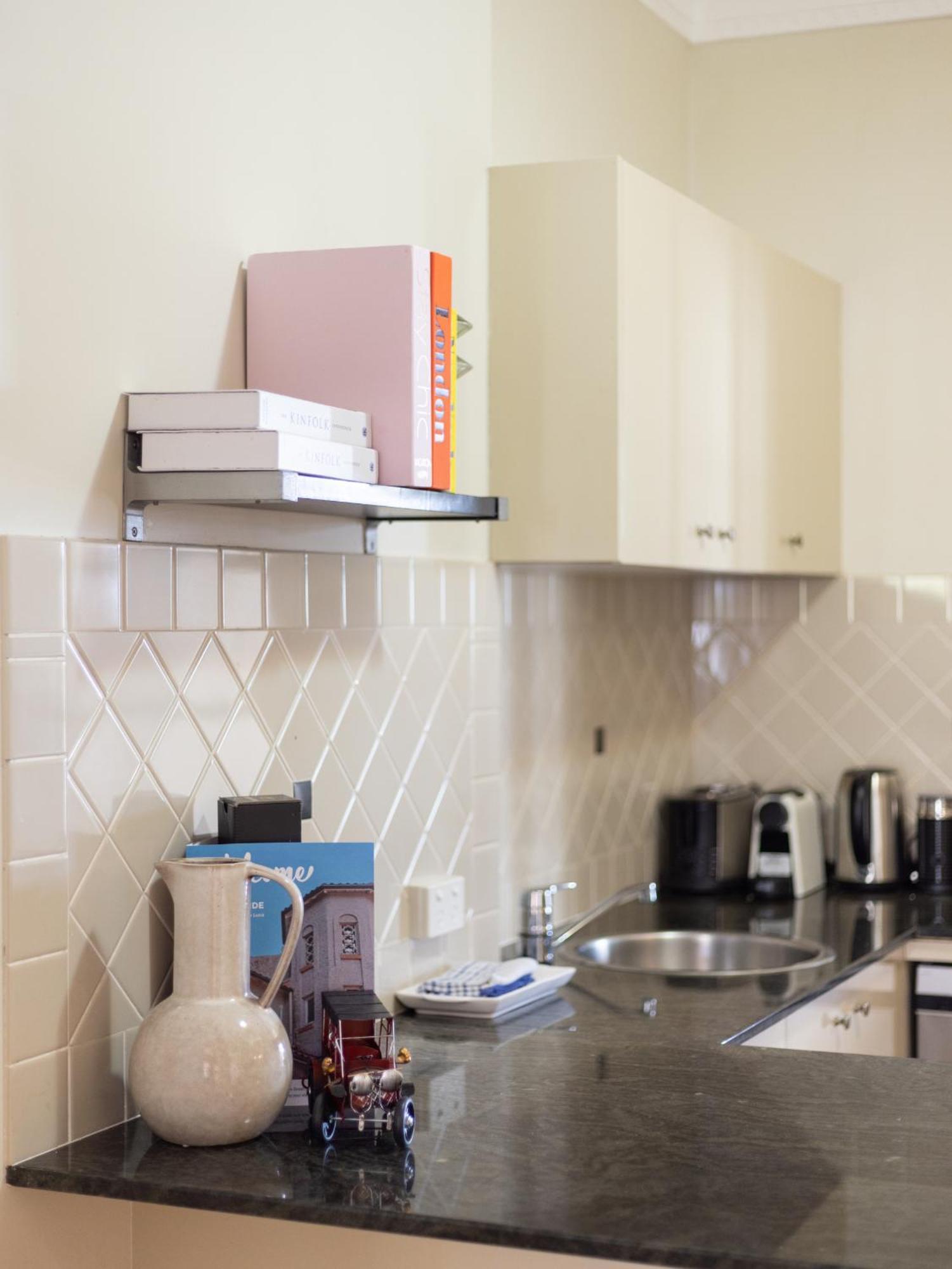 Riverside Heritage Chateau/convenient/free Carpark Brisbane