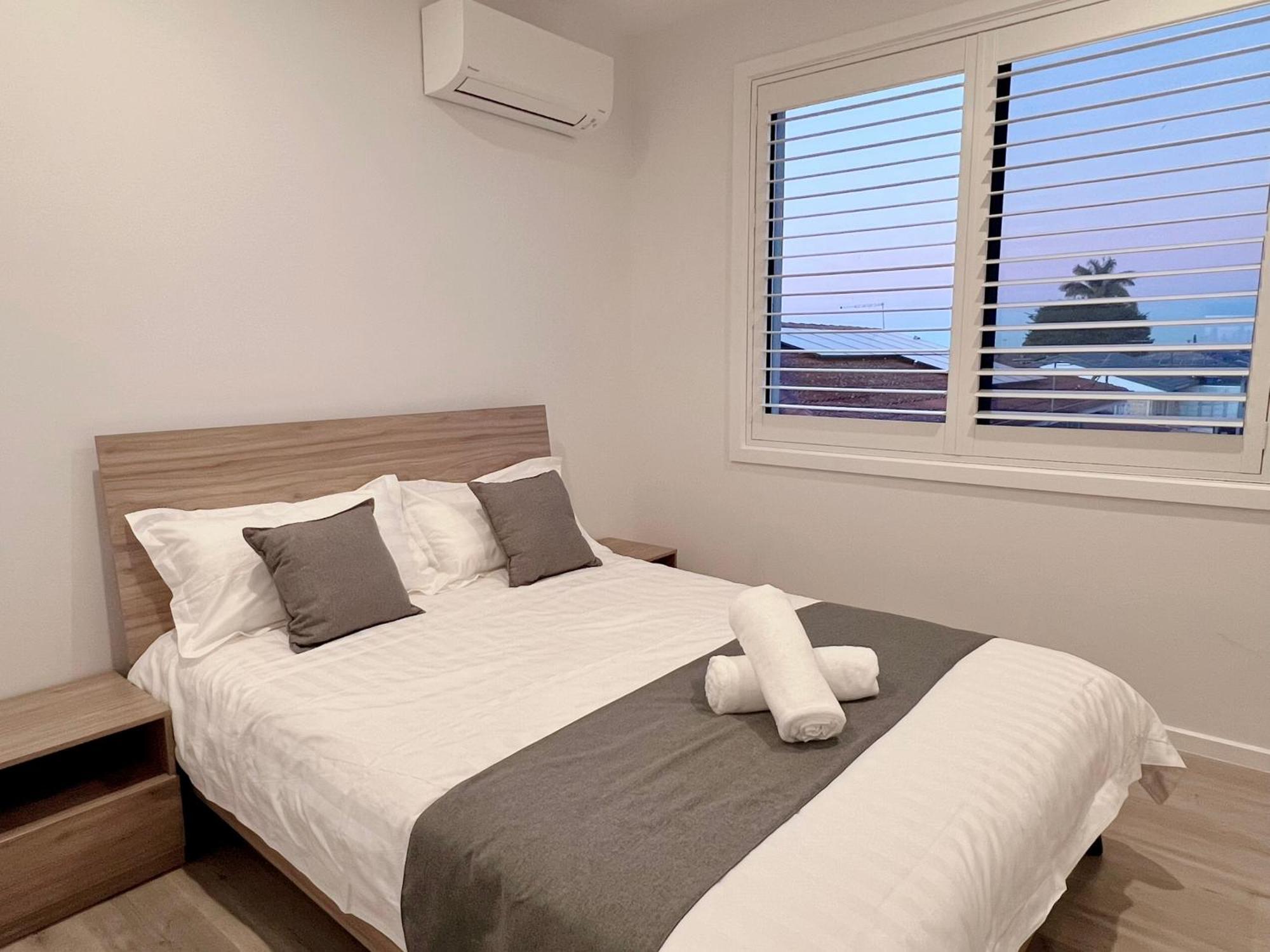 Modern Comfort In Macgregor Villa