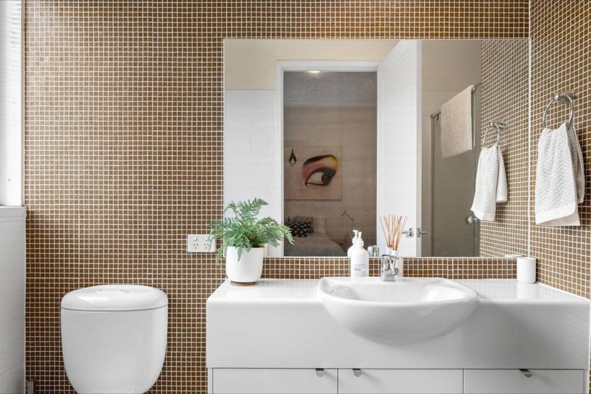 The Street Gallery *