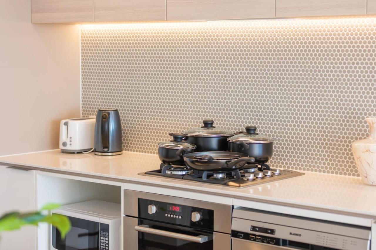 Apartment One Bed At Southbank With Rooftop Pool And Carpark