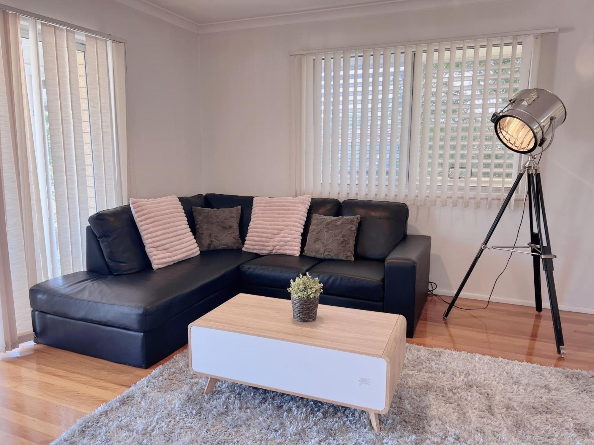 Villa Family Cozy Retreat Near Westfield