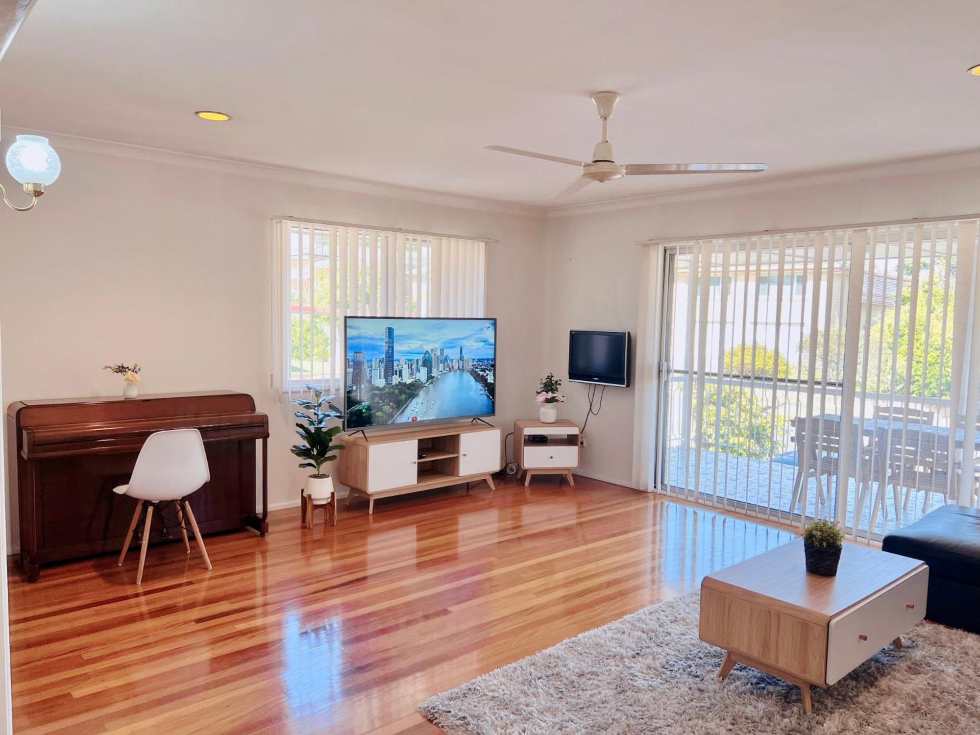 Villa Family Cozy Retreat Near Westfield *