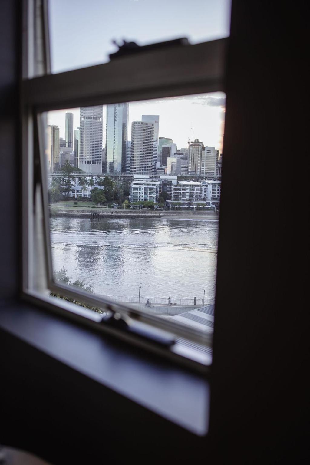 New Farm Riverfront Apartment