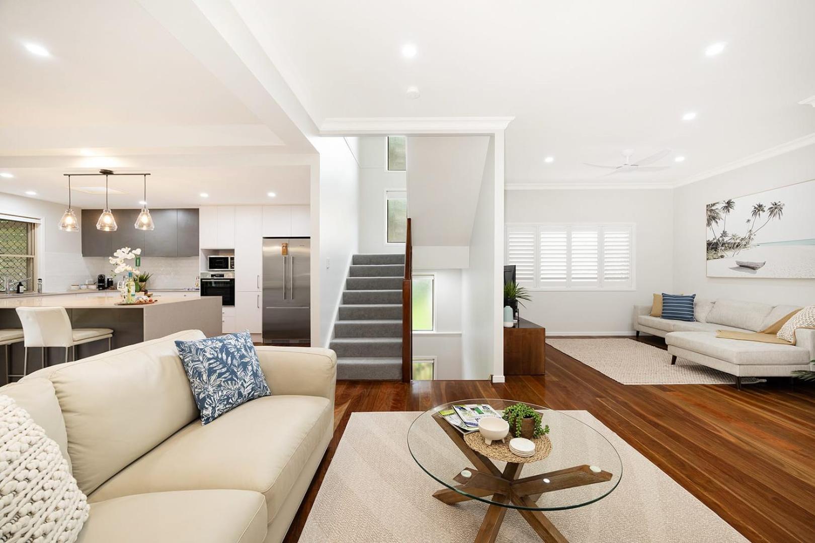 Large Family Pool In Taringa 6km To Cbd Pets Brisbane
