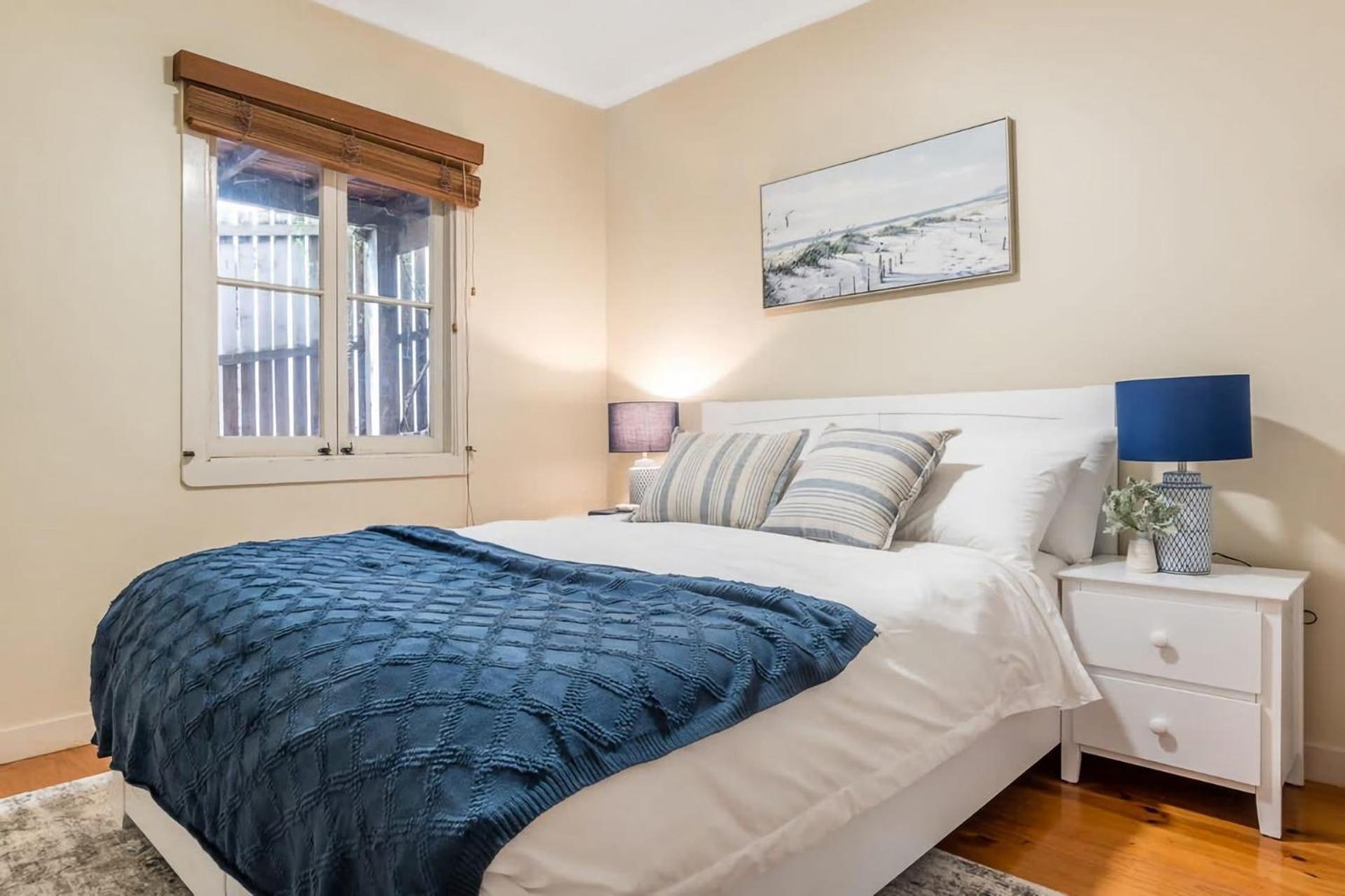 Elegant 4 Bedroom With Entertaining Area Holiday home *