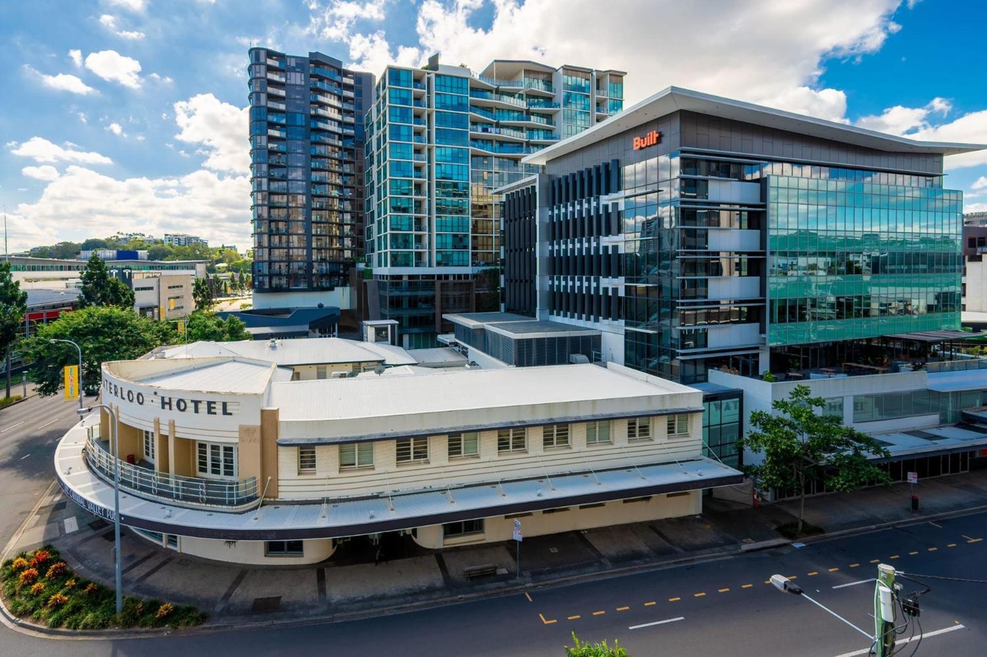 Oasis Stylish With Gym Rooftop Pool
