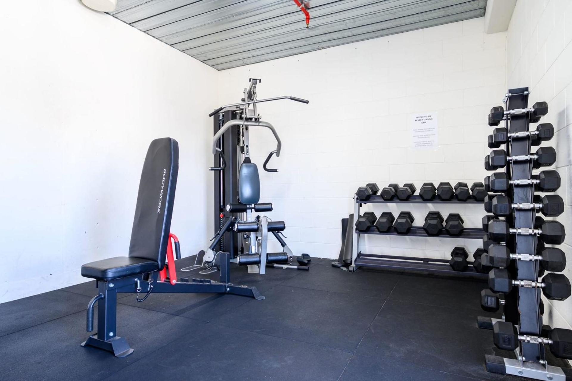 Oasis Stylish With Gym Rooftop Pool Apartment *