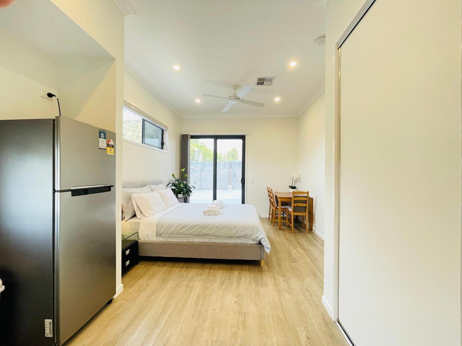 Guest house Independent With Onsuite And Small Kitchen 3*