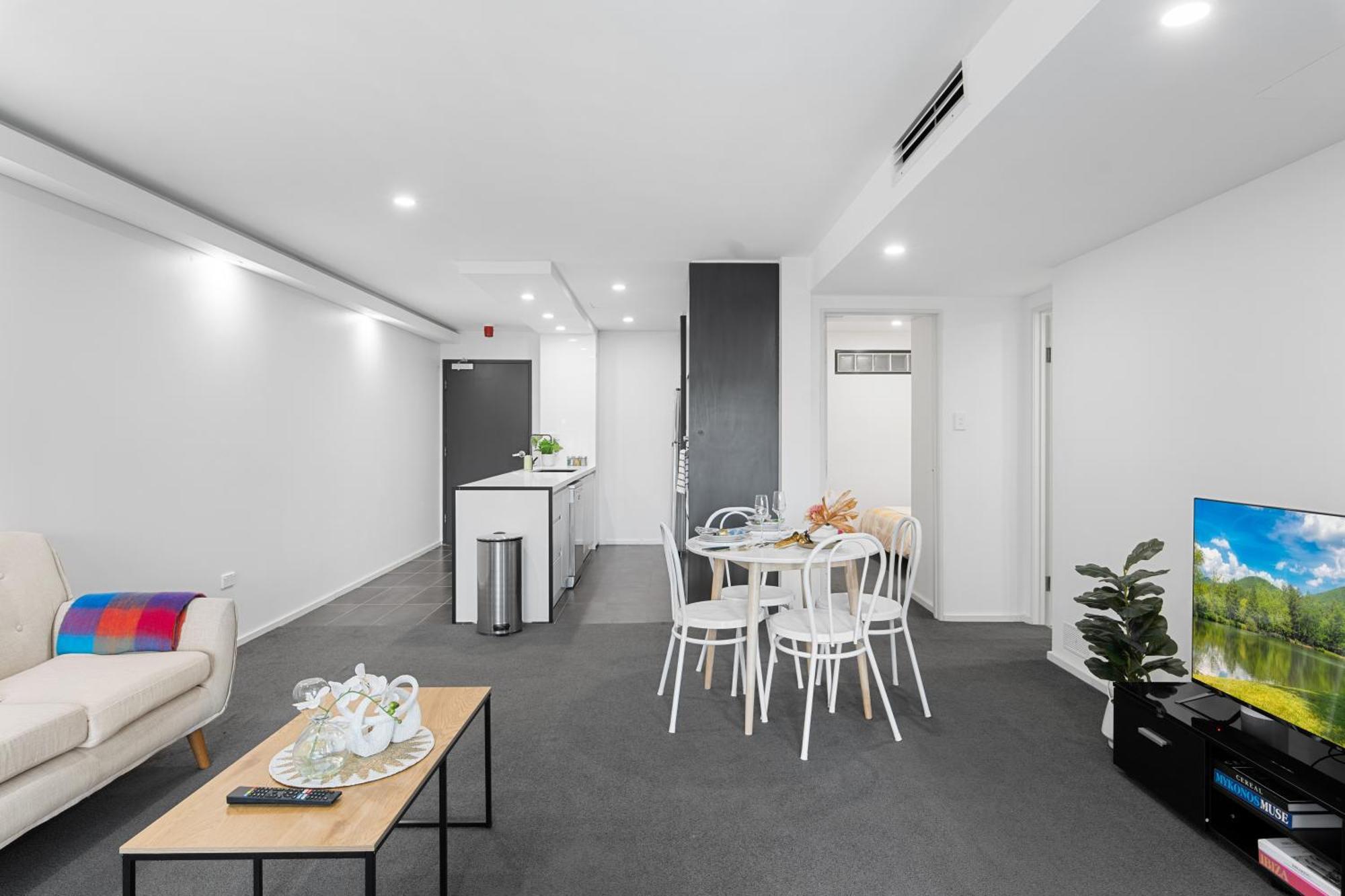 Near Garden City&3km To Qsac *