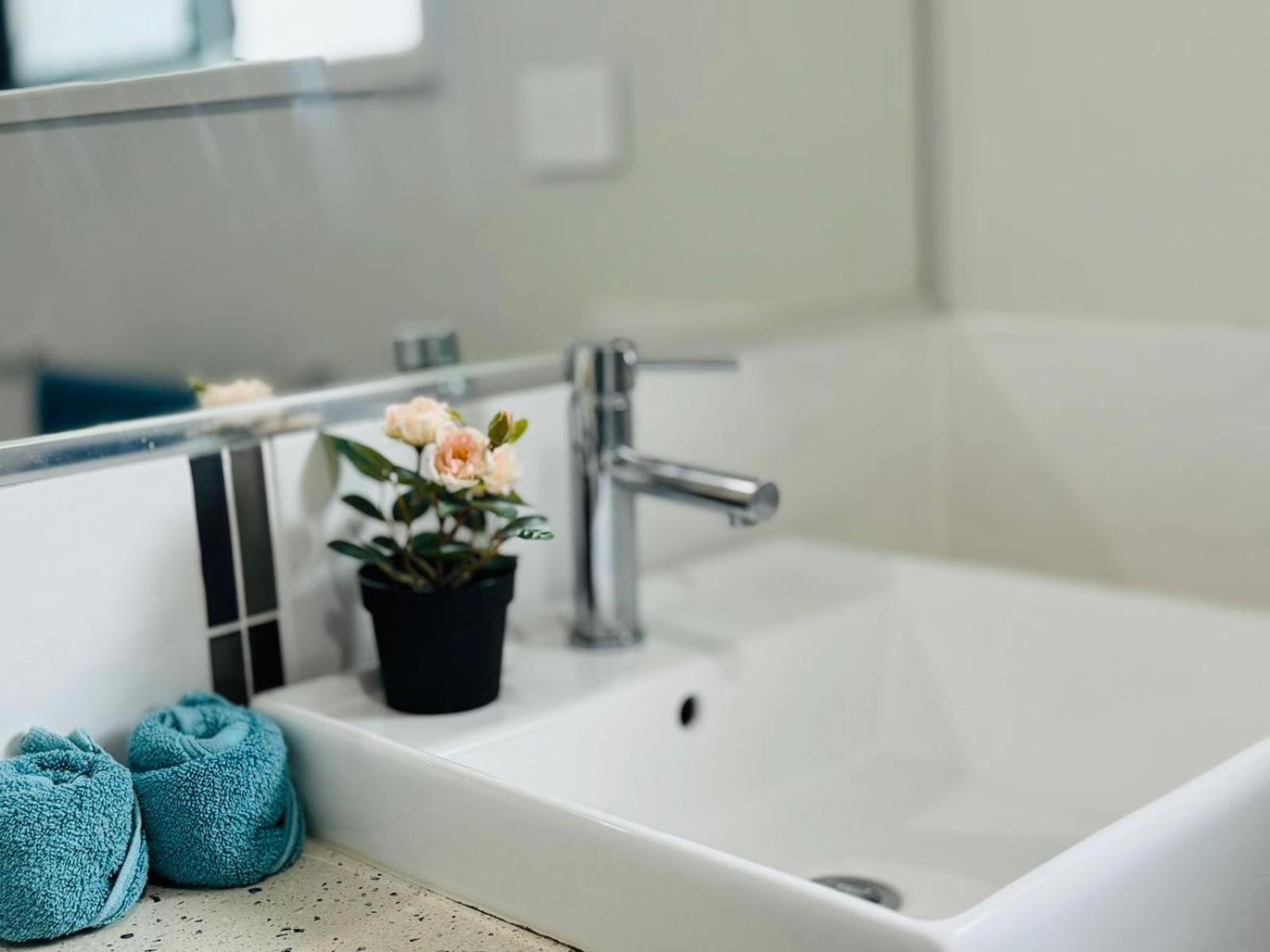 Homestay Serene Share In Coopers Plains