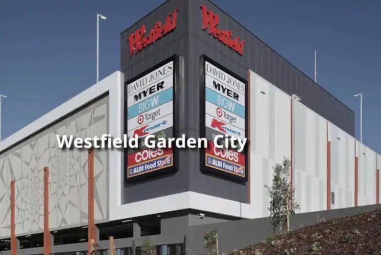 Super Value 4br House Near Westfield Shops And Parks *