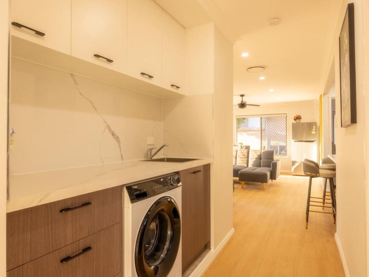 Holiday home Super Value 4br House Near Westfield Shops And Parks *