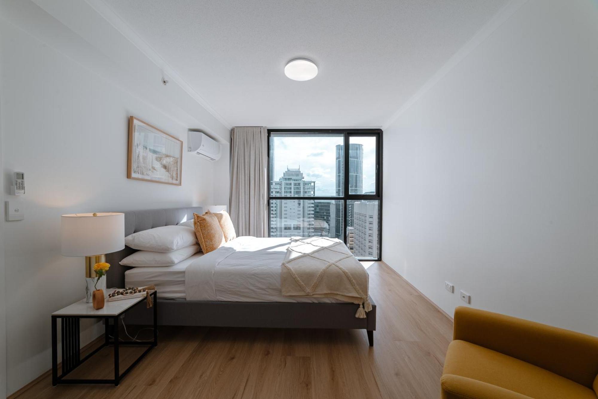 Lux 39th Floor 2br 2bath, River View, Pool, Gym, Wifi Apartment