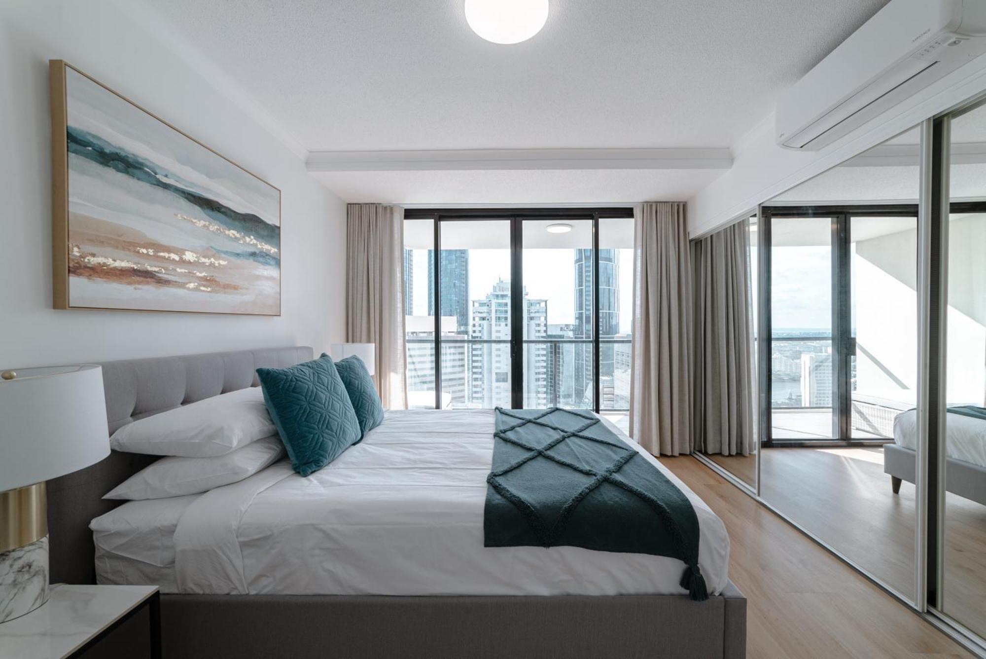 Lux 39th Floor 3br 2bath, River View, Pool, Gym, Wifi * Brisbane