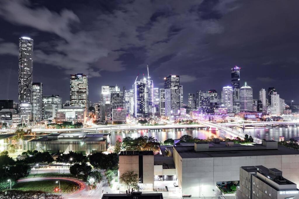 Apartment Modern Style River View 2 Bedroom With Parking Brisbane