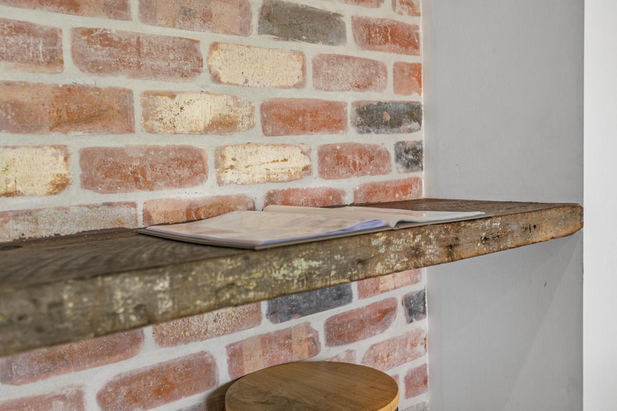 Spacious 3bdroom Entertaining Unit Close To City, Cafes And Shops Apartment