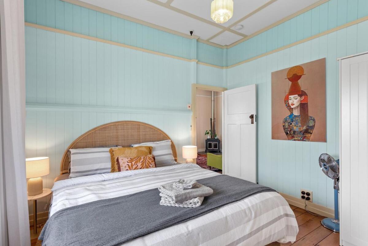 Holiday home A Colourful Life 4bed-2bath-1car - Queenslander *