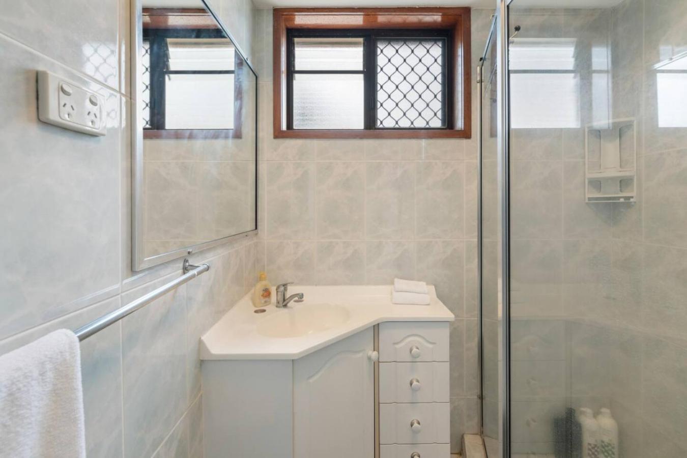 Cozy Comfort 4br Near Malls And Transport *