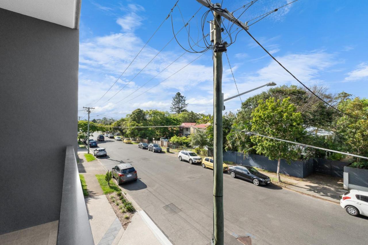 The Eton - Brand New Nundah Modern 1 Bedroom With Parking, Netflix Apartment