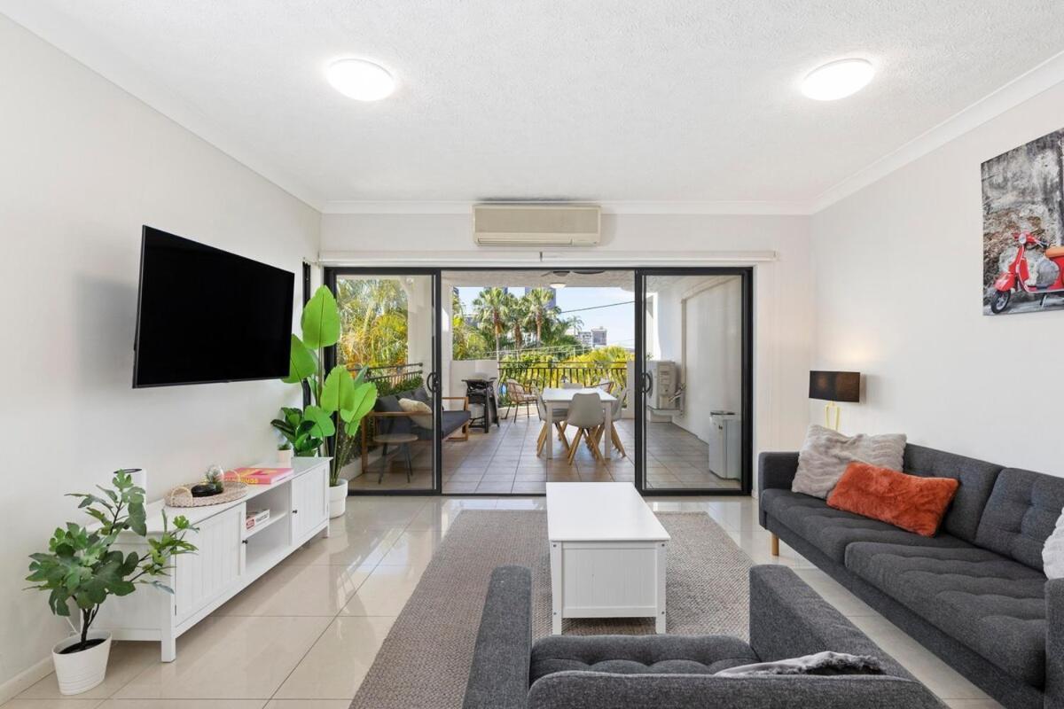 Haven, 2bed, 2bath, Parking, Balcony * Brisbane