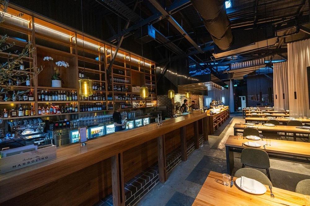 Pool View Urban Oasis 2bed * Brisbane